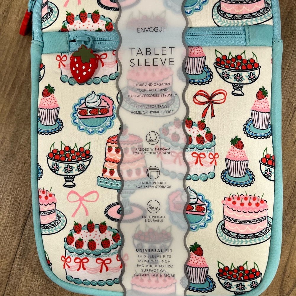Envogue Tablet Sleeve - Colorful Cake Design